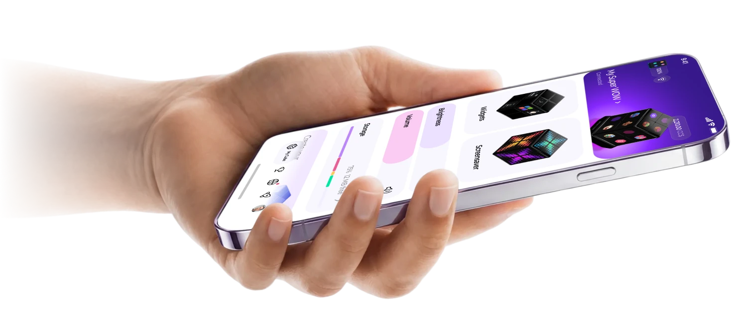 Smartphone with WOWCube app